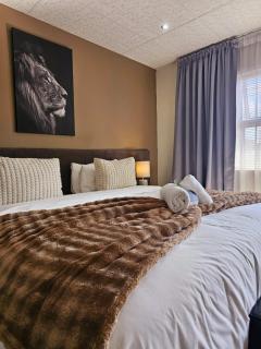 Lion Lodge - Bloemfontein - 7