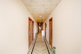 Super Hotel O Raas Near Near Laxmi nagar metro station - Nova Deli - 8