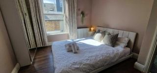 Spacious Family Haven On Edge of City Centre - Dublin - 2