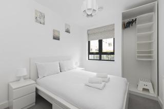 Modern 2 Bed 2 Bath with Patio Access - Londra - 4