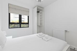 Modern 2 Bed 2 Bath with Patio Access - Londra - 3