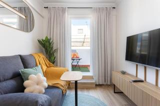 Lovely Attic With Terrace - L'Hospitalet de Llobregat - 4