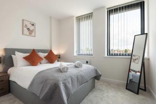 Modern 1 Bedroom Apartment in York with Parking - York - 8