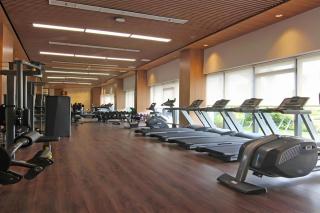 Sora by TwoSpaces 2BR at Skyhouse Apartment - Samporo - 8