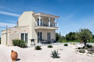 White Poppy Jacuzzi Villa, Afitos #FeelsLikeHome - Afitos - 9