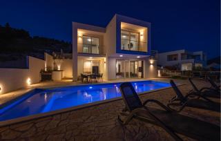 4 Bedroom Amazing Home In Zaboric - Žaborić - 3
