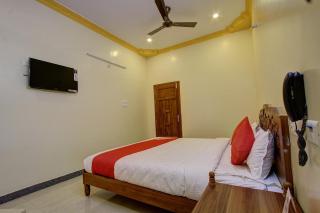 Hotel O K S Residency - Vādippatti - 4