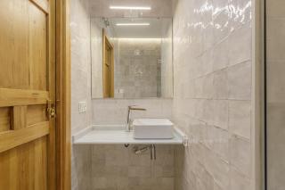 Plaza Victoria Apartment by Caleta Homes - 1