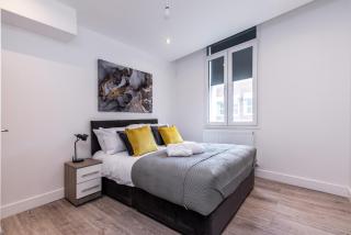 Cosy 2-Bed Apartment in the Heart of Basingstoke - Basingstoke - 0