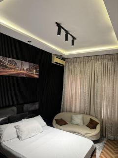 Luxury 2 BR Apt Free Parking, in a Secure Estate - Lekki - 6