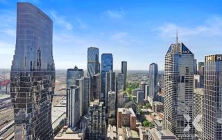 Stylish High-Rise City Retreat in front of Southern Cross - 7