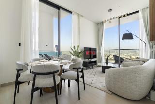 VayK - Stylish 2BR Retreat with Jacuzzi in Binghatti Onyx - 9