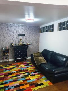 Cheerful 2 bedroom and lounge town house with free parking - Bucarest - 5