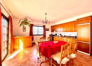 Reserva tu Estupenda Casa en Los Llanillos - Isora - 0