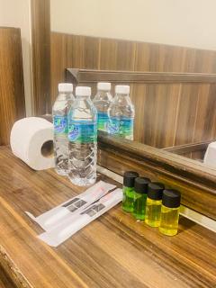 N HIBISCUS HOTEL - 5