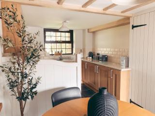 North Lakes - The Byre Holiday Cottage - 4