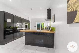 The Cotswold Grace - Beautiful 4 Bedroom Hideaway - Golden Valley - 4