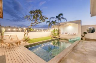 3BDR Villa Escape - Modern Design & Gorgeous Natural Surroundings - Canggu - 0