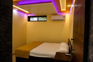 Hotel VR Rudra Residency - Bhogwe - 2