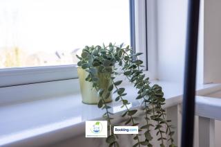 Cosy Retreat By Green Haven Escapes Short Lets & Serviced Accommodation Seacroft With Free Off-Street Parking & Pet-Friendly - Killingbeck - 4