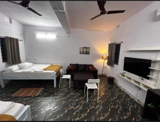 Raj Andar Guest House - Agartala - 9