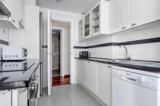 Galvany 3br w doorman nr international schools BCN-102 - 4