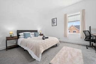 Cosy 3-Bed House in Blackrod - 6