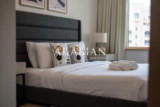Beautiful 1BR Palm Jumeirah with Pool and Beach Access - 9