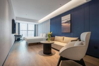 Atour Hotel Kunming Guandu Longhu Times Financial Center - Kunming - 4