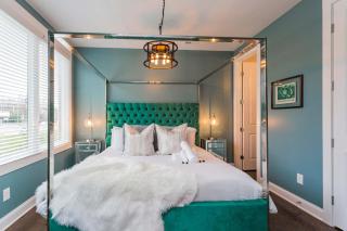 2 Chic Townhomes Near Geodis Sleeps 22 - Nashville - 0