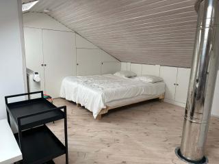 Spacious 3city Apartment with Two Bedrooms and Desk by Noclegi Renters - Danzig - 8