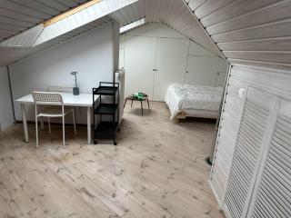 Spacious 3city Apartment with Two Bedrooms and Desk by Noclegi Renters - Danzig - 4