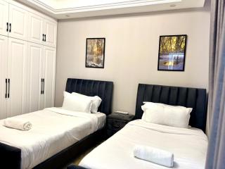 2 Bed Modern Luxury with City Views - 2