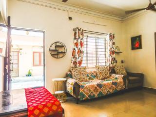 VERY Beautiful whitetown home Arora pvt outdoor dining - 3