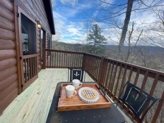 Cozy Secluded Cabin Firepit Hot Tub - Pigeon Forge - 9