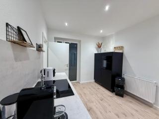 Frisch saniertes Business Apartment "Profi Paul" - Neheim-Hüsten - 3