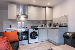 2-Bed Apartment, Basingstoke - Great Location - Basingstoke - 3