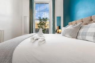 Luxurious 3 Bedroom Flat with Balcony in Kensington for 7 Next to Station Near Harrods - Londra - 4