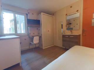 Revotel - Studio & Chambre - Semaine & Mois - Aix-les-Bains - 4