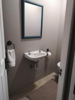 A cozy, artistic suburban-stay at Alice in Africa - Rooihuiskraal - 1