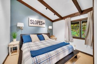 Stratton Chalet- Golf, Hike & Ski - 7