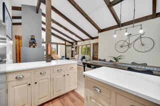 Stratton Chalet- Golf, Hike & Ski - 1