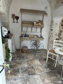 Sovrappensiero - Ostuni - 1