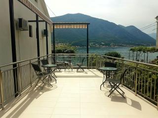 Studio Scala in a seaside house - Dobrota - 4