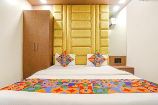 FabExpress Versova Residency - Nr Kokilaben Hospital - Mumbai - 9
