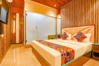 FabExpress Versova Residency - Nr Kokilaben Hospital - Bombay - 0
