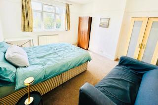 Family Home near Station - Harrow - 5
