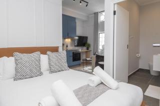 Venice House Studio in Cape Town CBD - 3