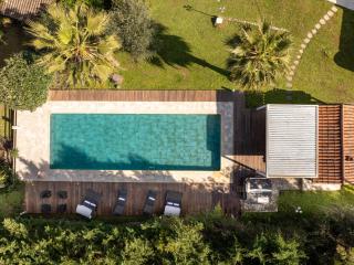 Beautiful 300 m2 Villa, Big Pool, 3000m2 garden - 8
