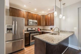 Spacious NICE 3-Bedroom House in DC with Parking - Washington - 4